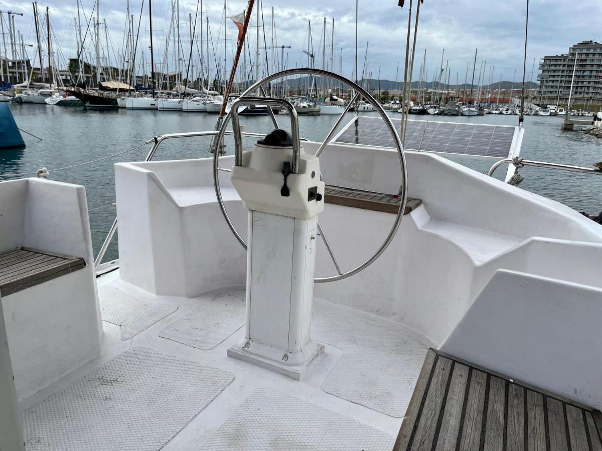 Hotel salidas en barco Premiá de Mar Exterior foto